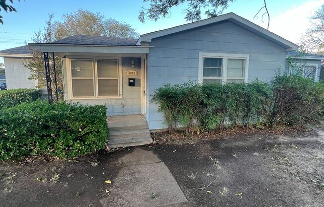 4 Bedroom 2 Bath in the Medical District!