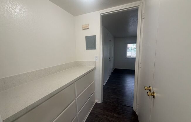Studio, 1 bath, 400 sqft, $1,935, Unit 4916B
