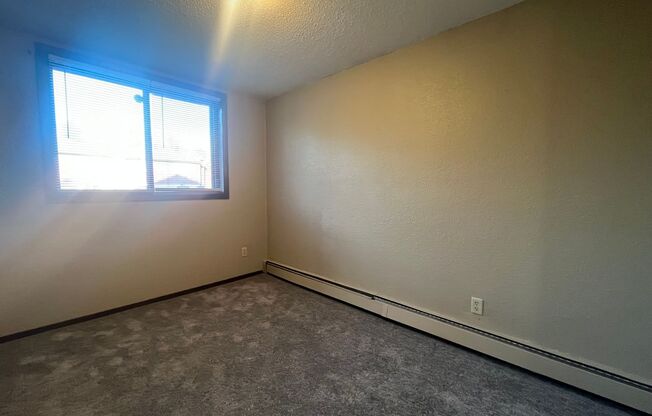 1 bed, 1 bath, 450 sqft, $851, Unit 309 Hoyt Ave. E.