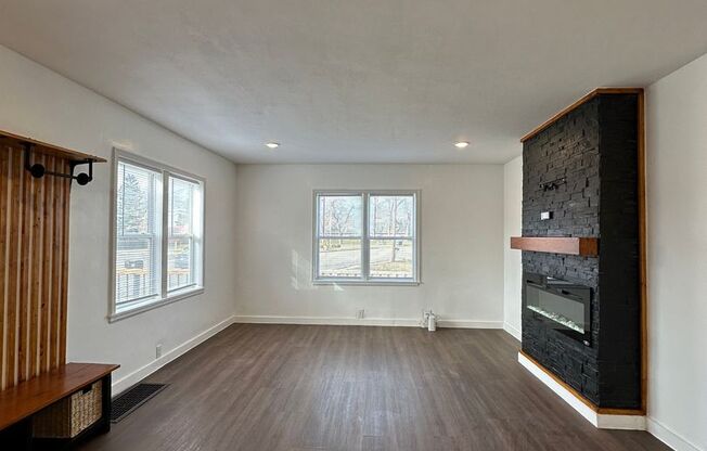 Immediate Move-In! Renovated 2BR House Near Ball State w/ Fireplace & Outdoor Space