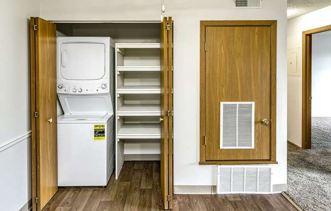 One and two bedroom apartments at Somerset Apartments in Lincoln, NE