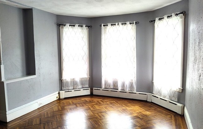 17 HARDING AVE