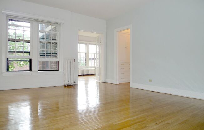 2 beds, 1 bath, 816 sqft, $1,290, Unit 24 - 202