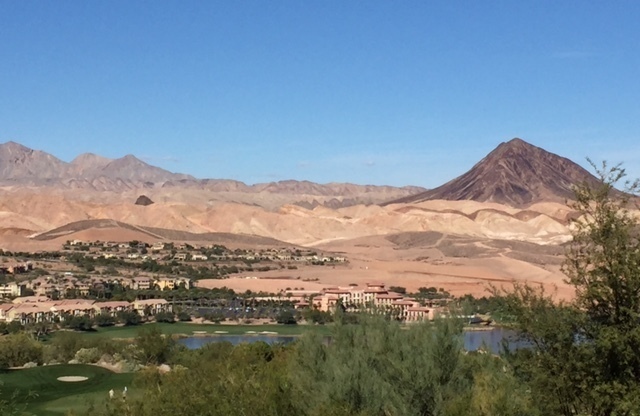 *BEAUTIFUL LAKE LAS VEGAS CONDO WITH SPECTACULAR VIEWS OF MOUNTAINS & LAKE!!
