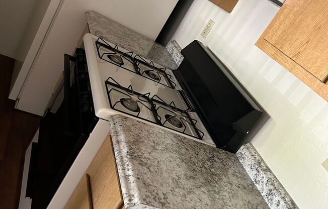 1 bed, 1 bath, 660 sqft, $1,800, Unit 03