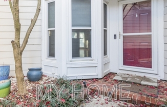 807 GREENLEAF AVE