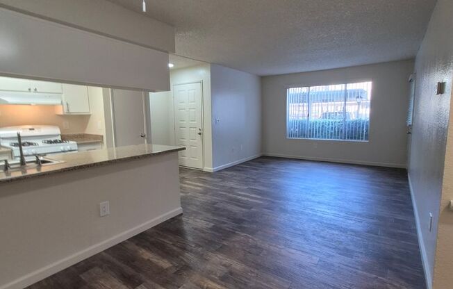 1 bed, 1 bath, 720 sqft, $1,500, Unit 53