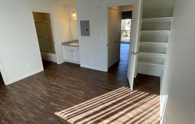 1 bed, 1 bath, 600 sqft, $1,175, Unit 14