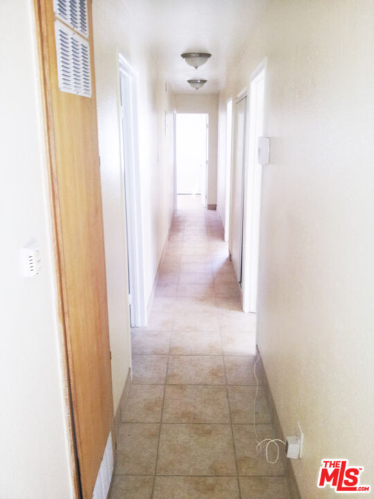 1735 W 55 ST