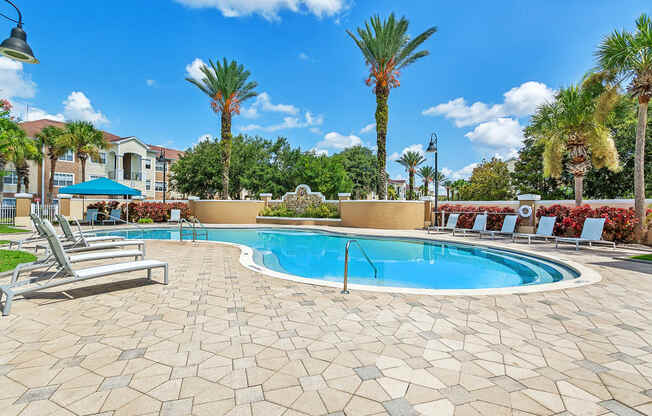 swimming pool at Grandeville on Saxon apartments in Orange City, Florida