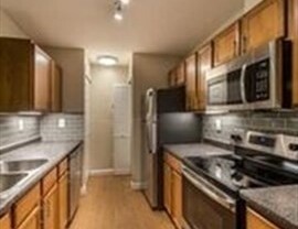 1 bed, 1 bath, 750 sqft, $2,915, Unit 208