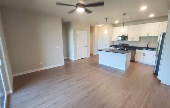 1 bed, 1 bath, 783 sqft, $1,395