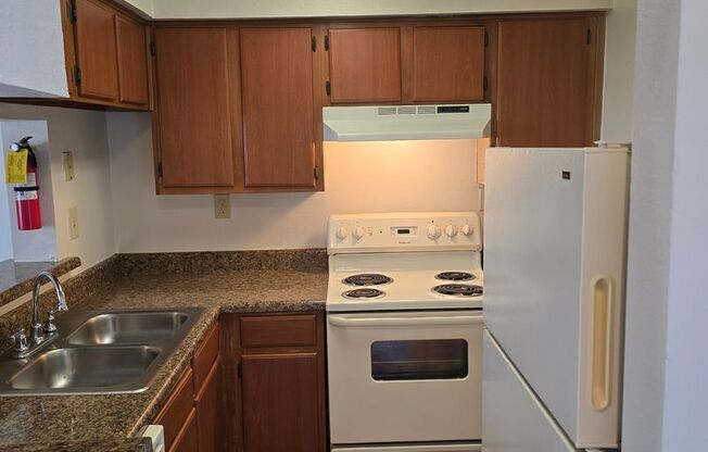 1 bed, 1 bath, 696 sqft, $815, Unit PG 2236