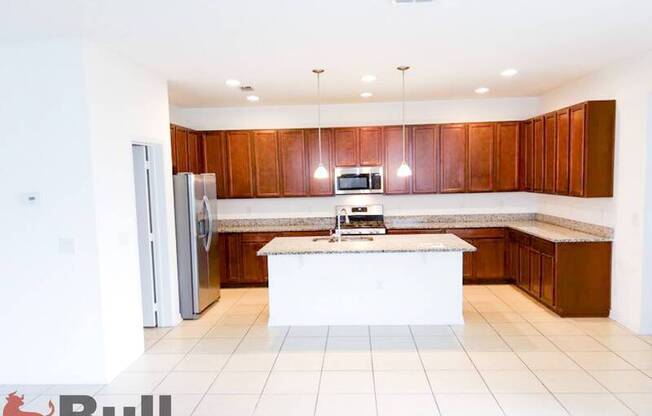 8225 SUMMERLAKE GROVES ST