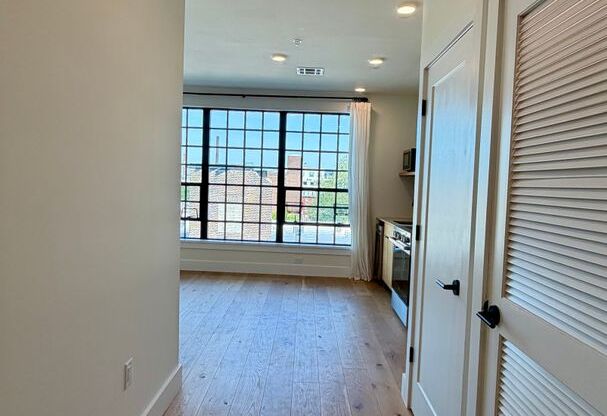 1 bed, 1 bath, 572 sqft, $1,514, Unit 314