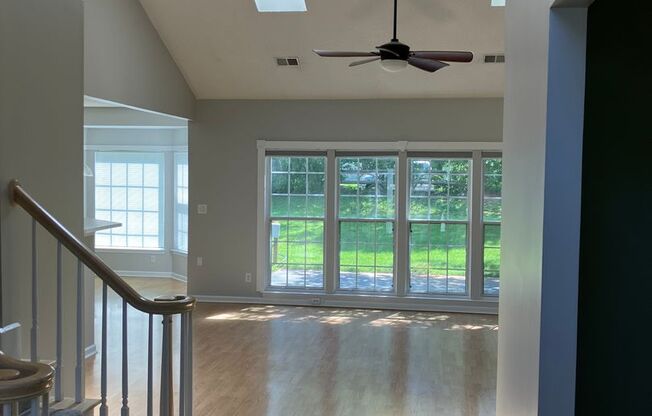 Beautiful 4 bedroom home located in Bordeaux