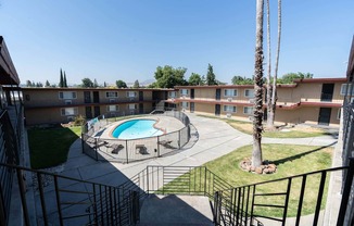Welcome to Oakridge Apartments