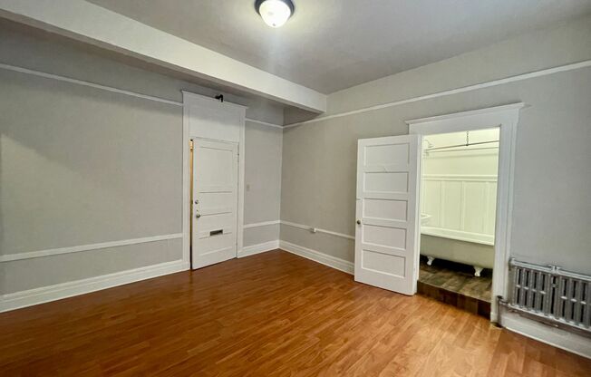 Studio, 1 bath, 356 sqft, $1,395