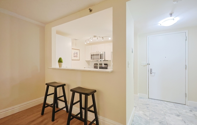 1 bed, 1 bath, 709 sqft, $2,900, Unit 212