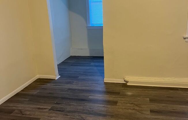 One bedroom one bathroom apartment with heat included