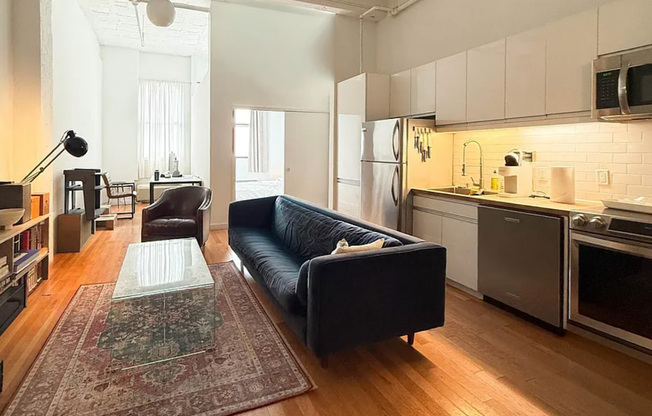 1 bed, 1 bath, $4,700, Unit 2I