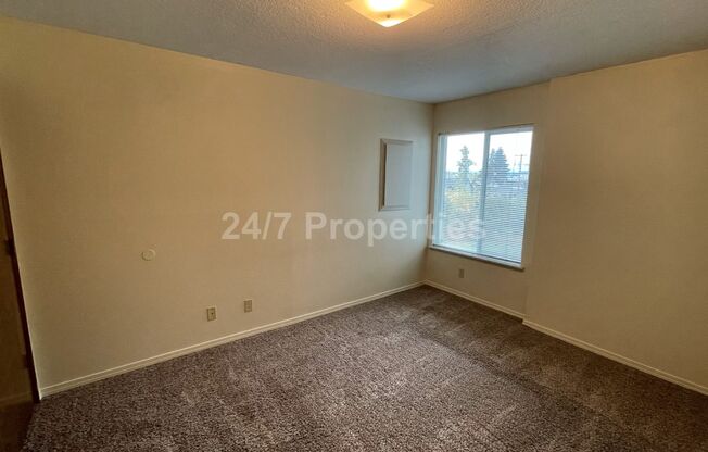 2 beds, 1 bath, $1,395, Unit Unit 4