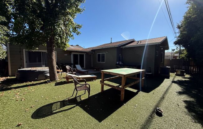 7BD/4BA w/ Driveway Parking and Backyard!