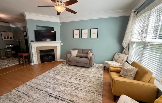 617 ELM AVE