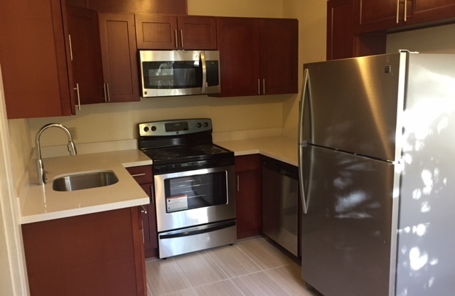 1 bed, 1 bath, 721 sqft, $1,700, Unit 101