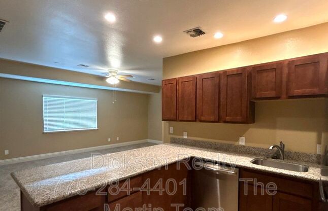 474 SUNSHINE LN