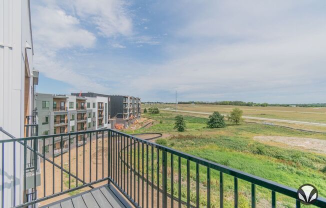 1 bed, 1 bath, 575 sqft, $1,095, Unit YH-4040