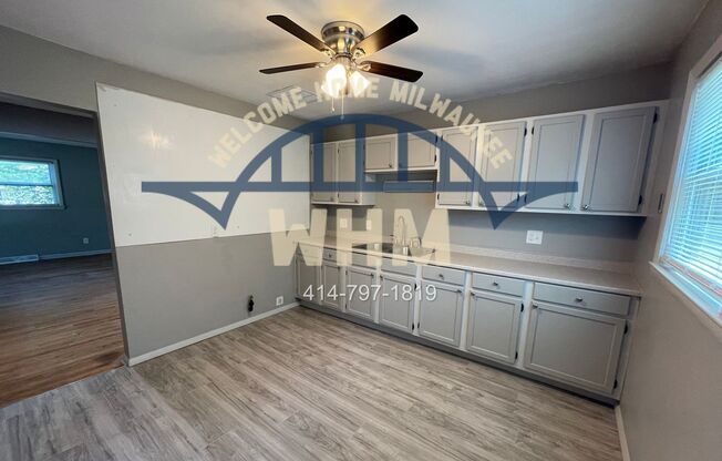 4054 N 68 ST