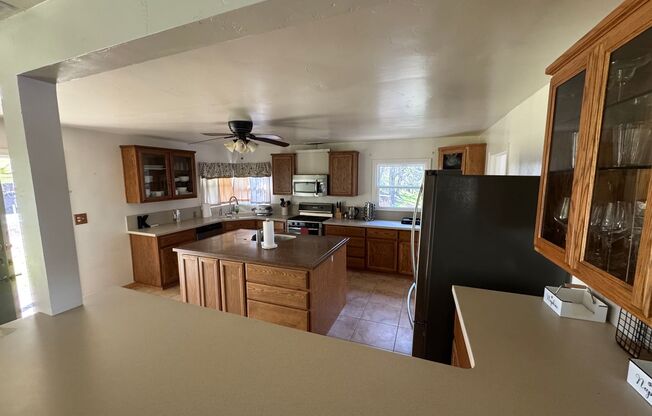 Large one bedroom | On the Feather River