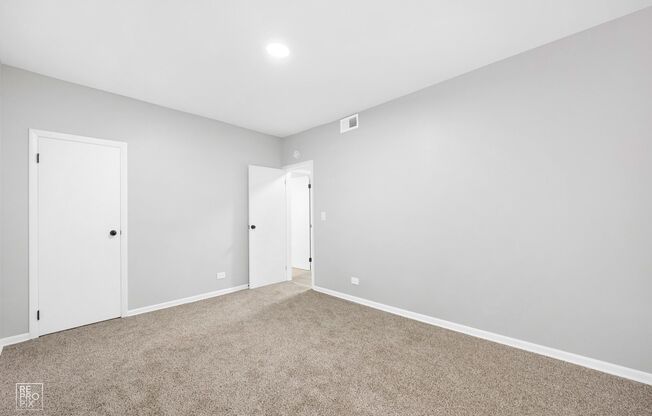5015 S Champlain