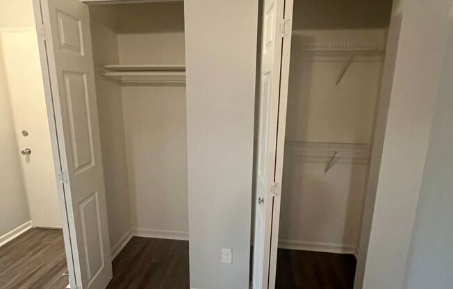 1 bed, 1 bath, 646 sqft, $870, Unit 356E