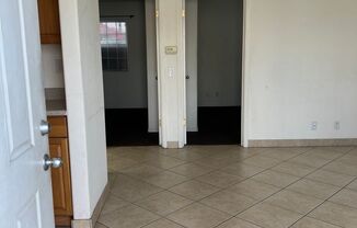 2 beds, 1 bath, $2,895, Unit 16030 Saticoy St.