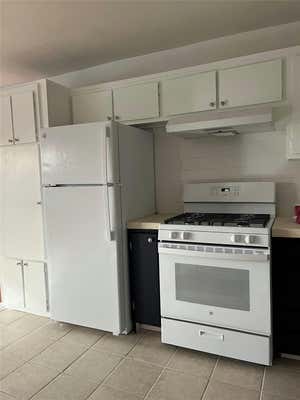 2 beds, 1 bath, 1,000 sqft, $2,650, Unit 3