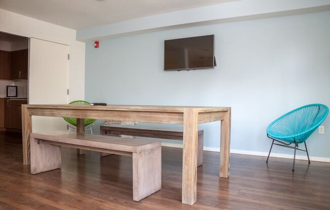Studio, 1 bath, 175 sqft, $1,095, Unit 4301