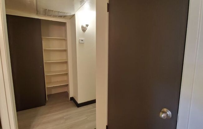 2 beds, 2 baths, 950 sqft, $1,460, Unit 201