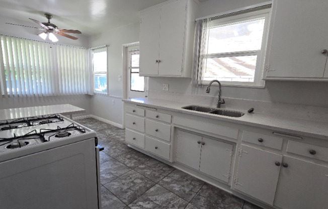 204 S 2 AVE