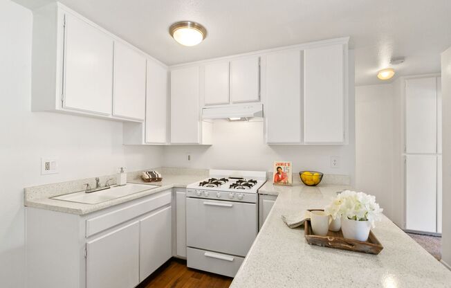 1 bed, 1 bath, 570 sqft, $1,850, Unit 20