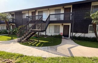 Remodeled 1 Bedroom, 1 Bathroom Stanton Condo For Rent w/ Parking!