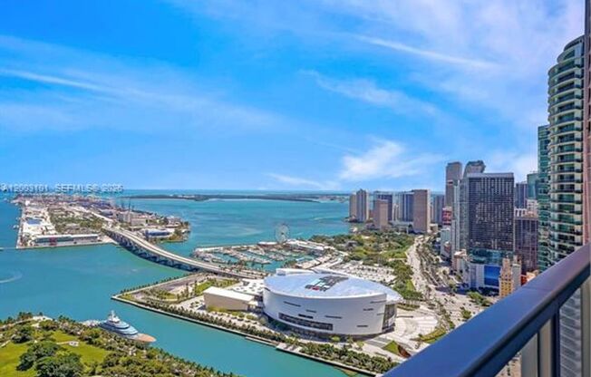 1100 Biscayne Blvd # 4803 (A12003101)