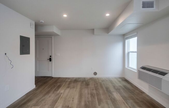 Studio, 1 bath, 230 sqft, $1,795, Unit 4820-7