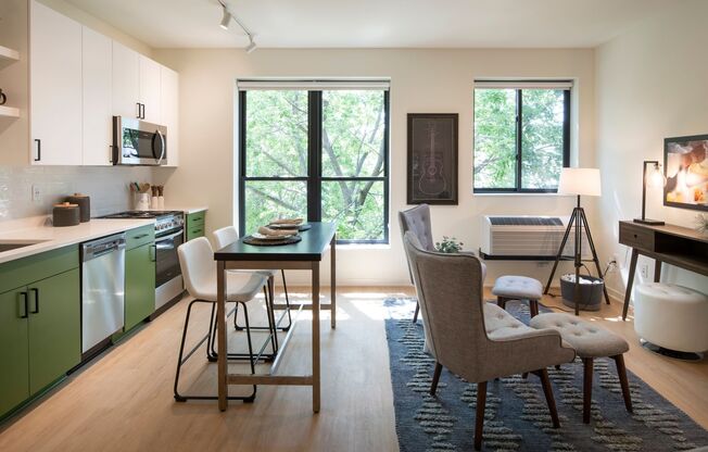 Studio, 1 bath, 411 sqft, $1,455, Unit 409