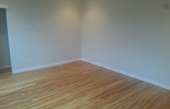 Gorgeous 1BR/1.5BA Fishtown Apartment Available Now