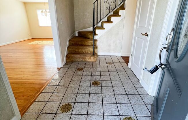 $4,795 - Beautiful 5 Bedroom 2.5 Bath Two Story Family Home with Hardwood Floors throughout!