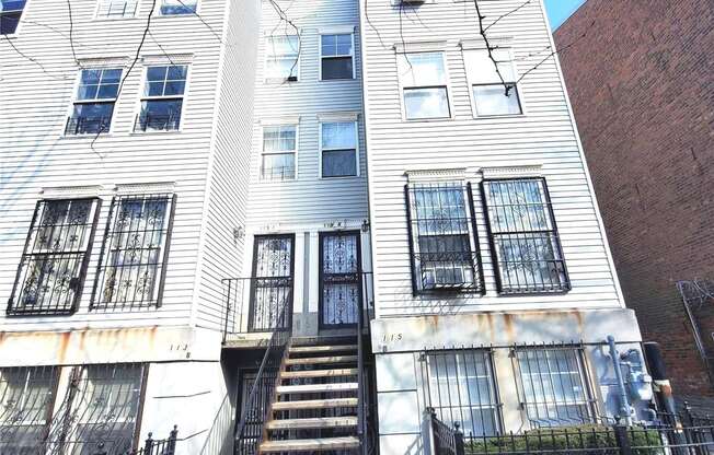 2 beds, 1.5 baths, 1,044 sqft, $4,395, Unit A