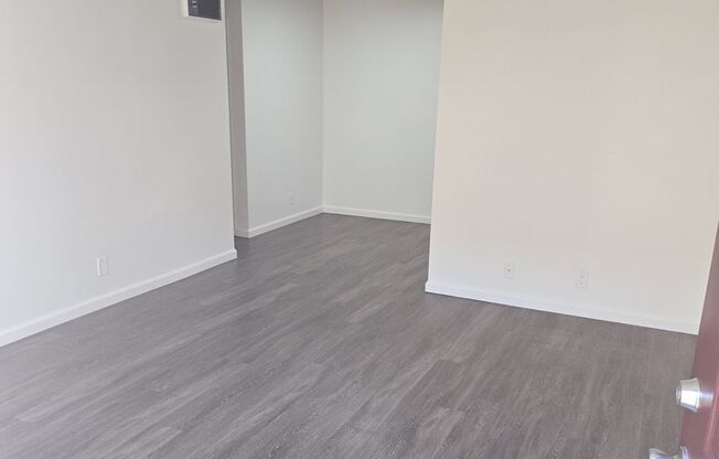 1 bed, 1 bath, 500 sqft, $1,795, Unit 71-51