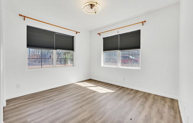 3 beds, 2 baths, $1,700, Unit Unit 1127